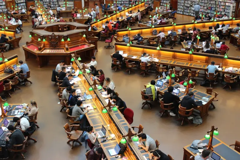 A large university reading room