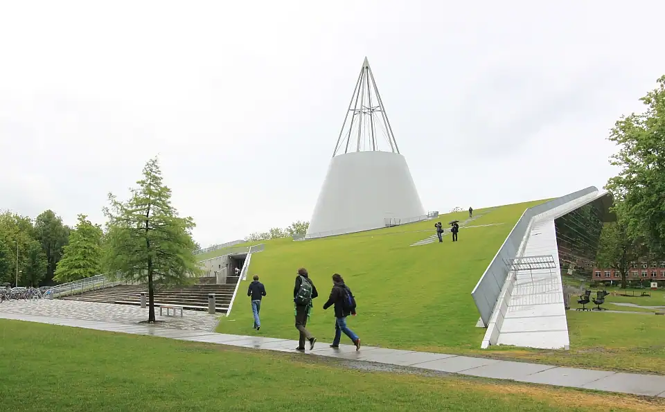 Delft University of Technology campus